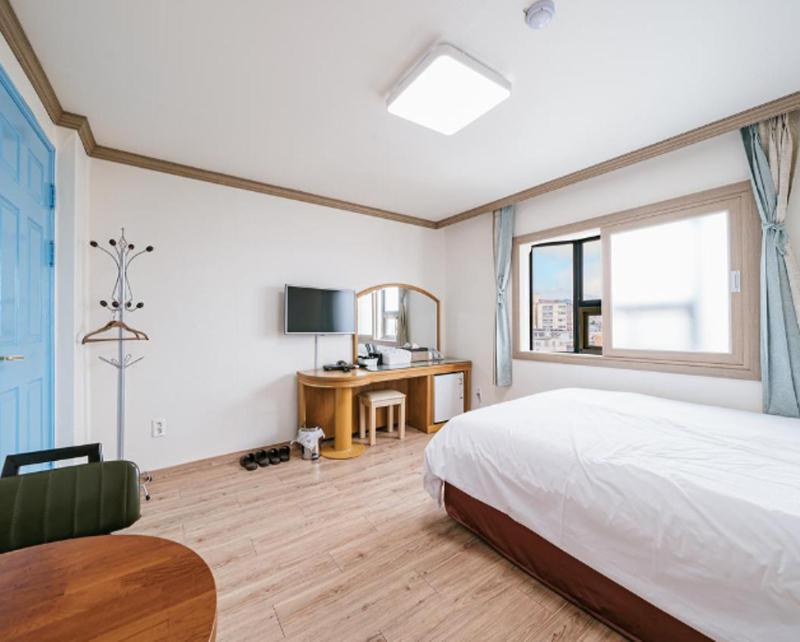 Top Island Hotel Jeju by Eksteriør bilde