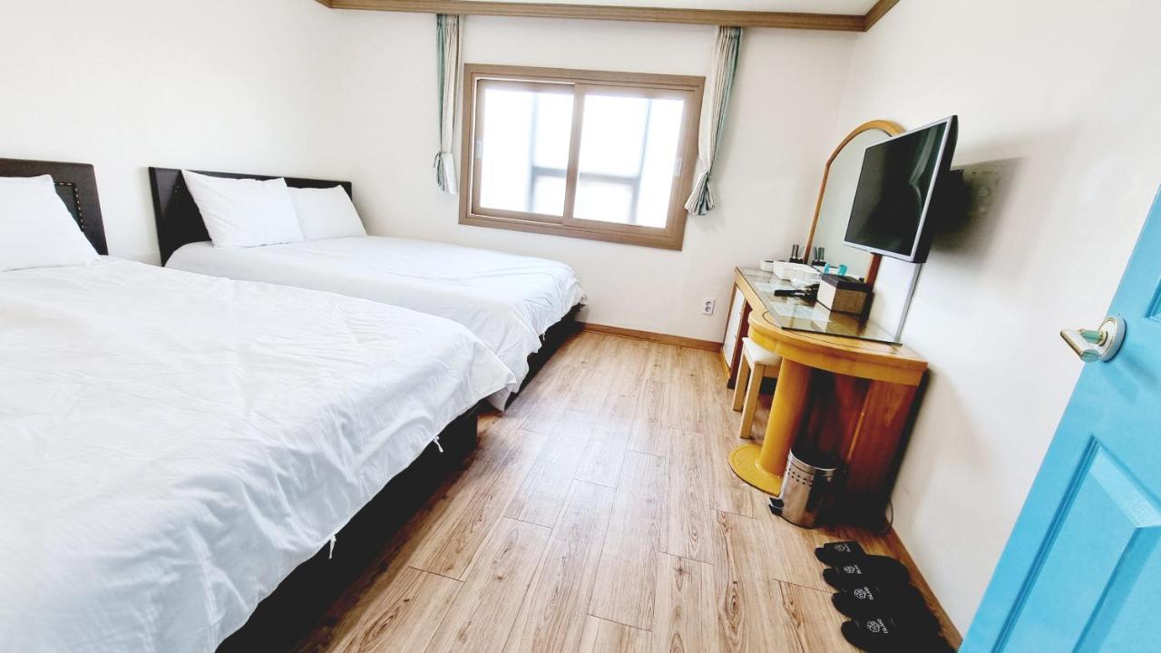 Top Island Hotel Jeju by Eksteriør bilde